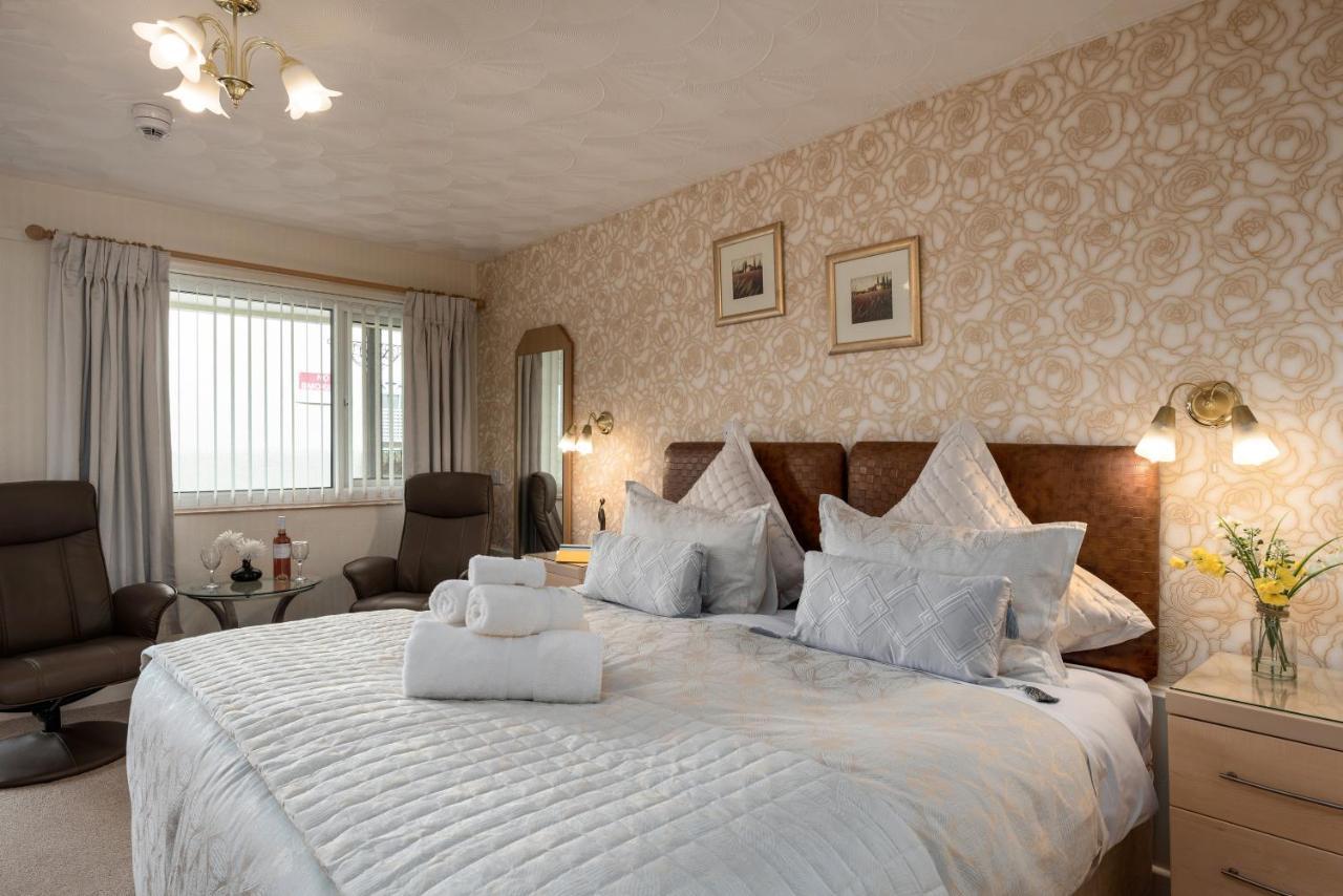 Estuary Lodge Motel B&B Talsarnau Bagian luar foto