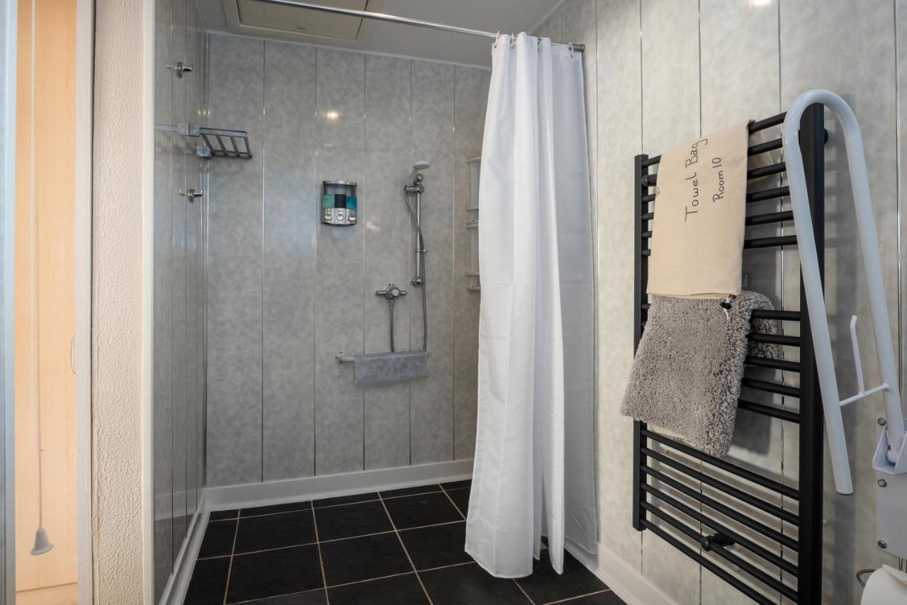 Estuary Lodge Motel B&B Talsarnau Bagian luar foto