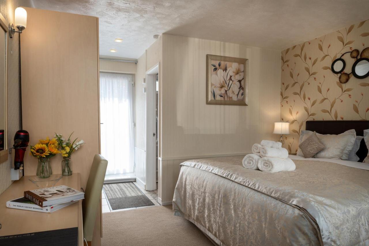 Estuary Lodge Motel B&B Talsarnau Bagian luar foto