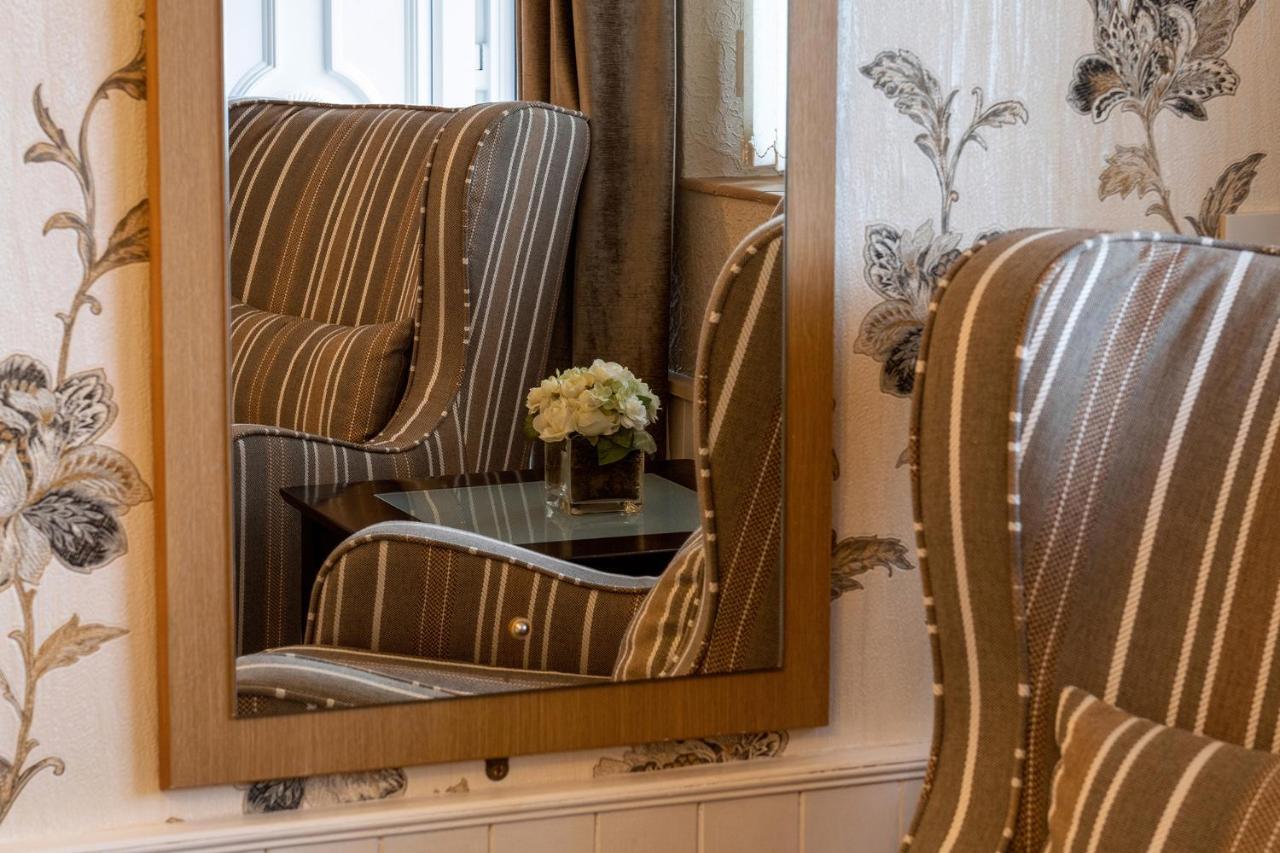 Estuary Lodge Motel B&B Talsarnau Bagian luar foto