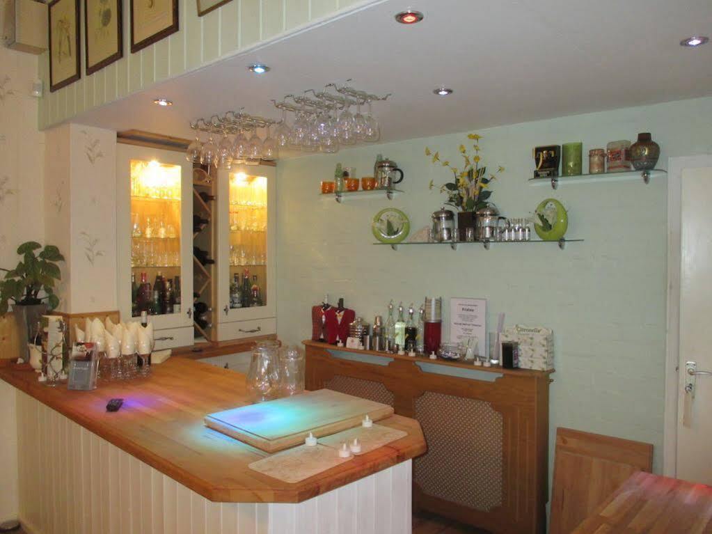 Estuary Lodge Motel B&B Talsarnau Bagian luar foto